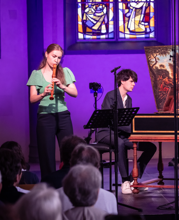 Lucie Horsch op blokfluit en Justin Taylor op klavecimbel